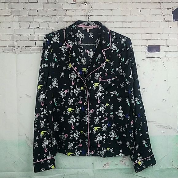 Juicy Couture Tops - Juicy Couture Black Pajama Top Sz Small